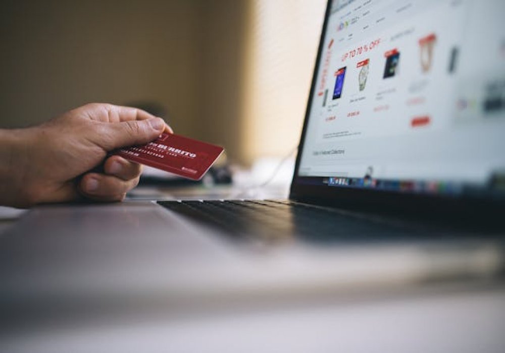 E-ticaret sitelerinde sepet terk etmeyi azaltmanın yollarını öğrenin. Daha fazla dönüşüm, daha yüksek satış ve daha iyi kullanıcı deneyimi elde edin.